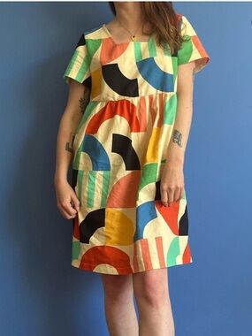 Geometric Multicolor Short Sleeve Mini Dress with rectangular neckline, pockets